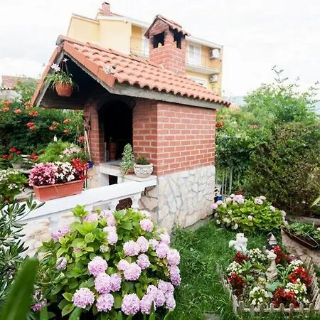 Apartmán With A Parking Space Kastel Stafilic, - 20153 Kaštela