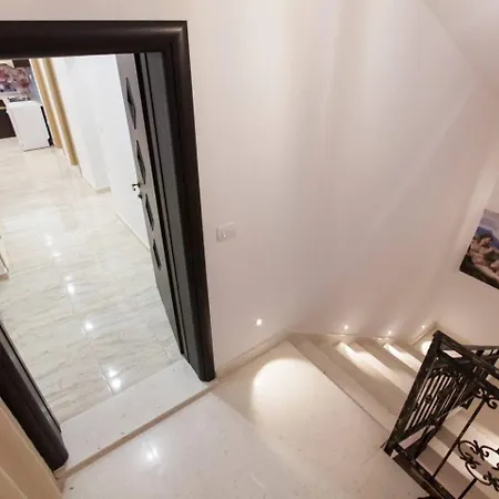 Apartmán With A Parking Space Kastel Stafilic, - 20153 Kaštela