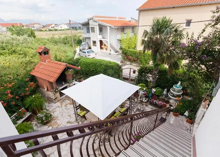 Apartmán With A Parking Space Kastel Stafilic, - 20153 *